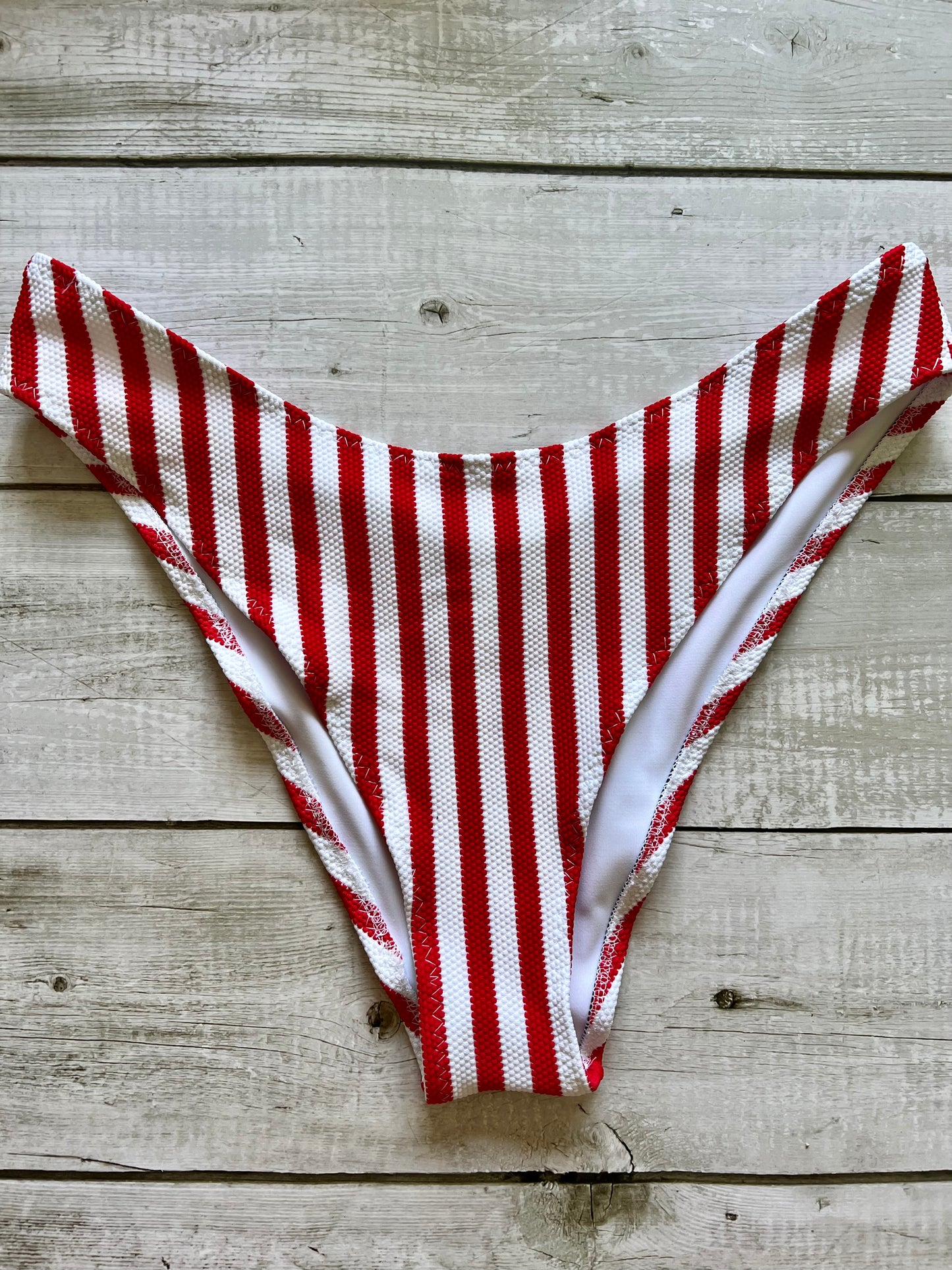 Red Stripe Low Bottoms - Size 12