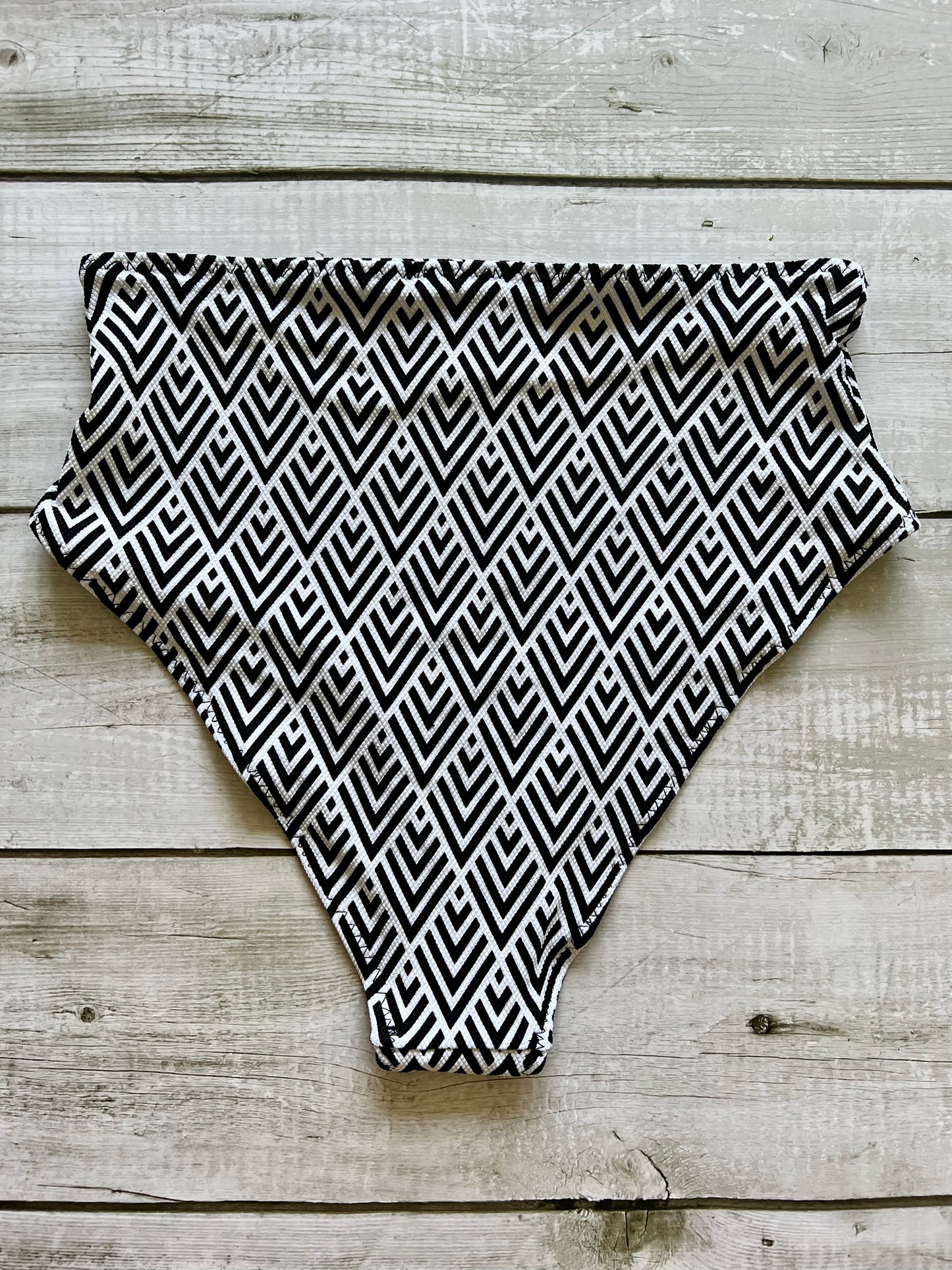 Mono Aztec High Waist Bottoms - Size 8